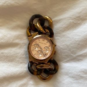 Runway Rose Gold-tone Tortoise Twist Chain Link Ladies Watch MK4269